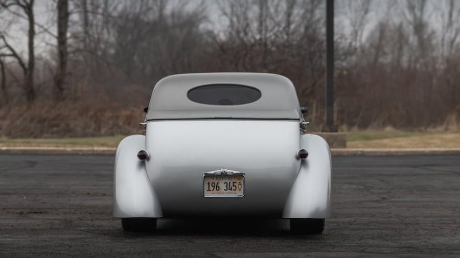  Willys Americar Custom Pickup Pickup 1941 года  (фото 13 из 20)